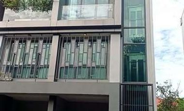 Casa en alquiler de 3 habitaciones en Don Mueang, Bangkok