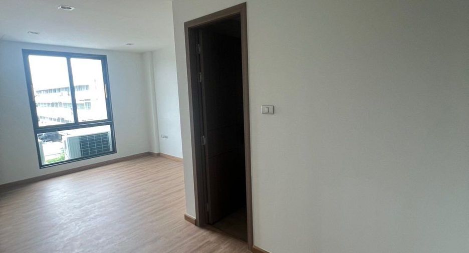 Casa en alquiler de 3 habitaciones en Don Mueang, Bangkok