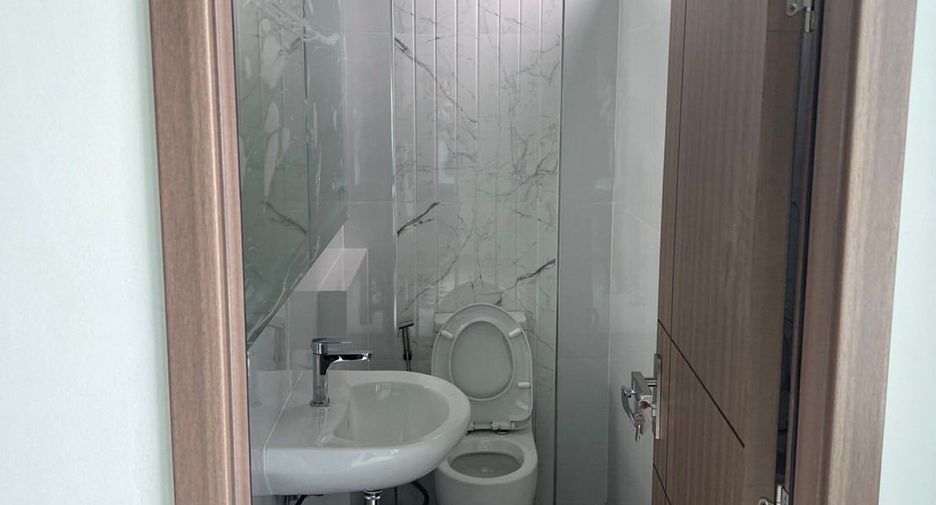Casa en alquiler de 3 habitaciones en Don Mueang, Bangkok