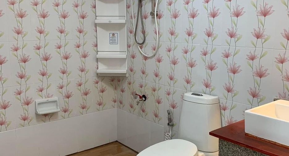 For rent 3 bedrooms apartment in Suan Luang, Bangkok