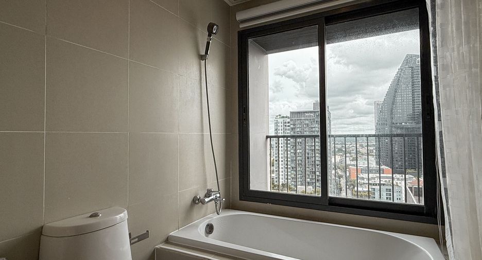 For rent 1 bed condo in Khlong Toei, Bangkok