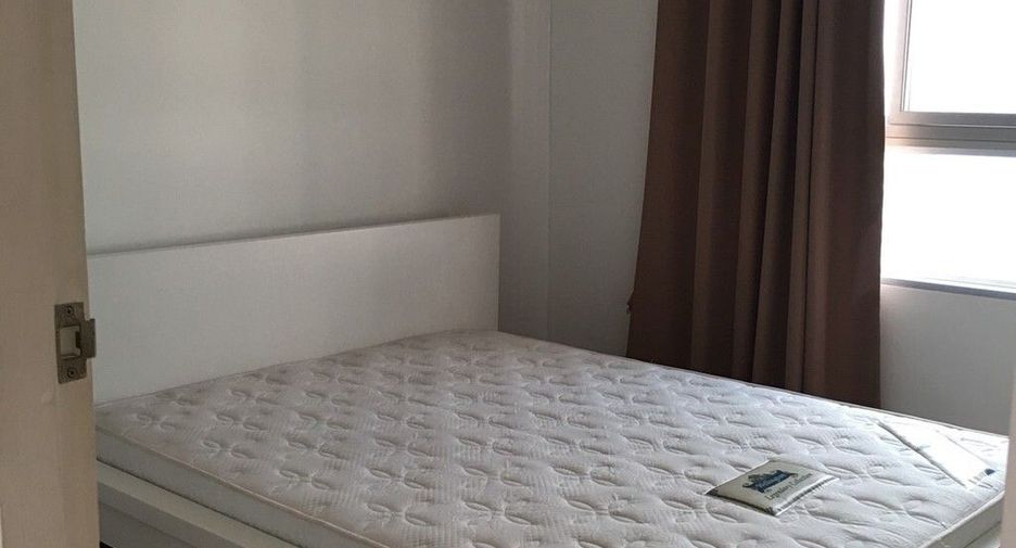 For rent 3 bedrooms condo in Khlong Toei, Bangkok