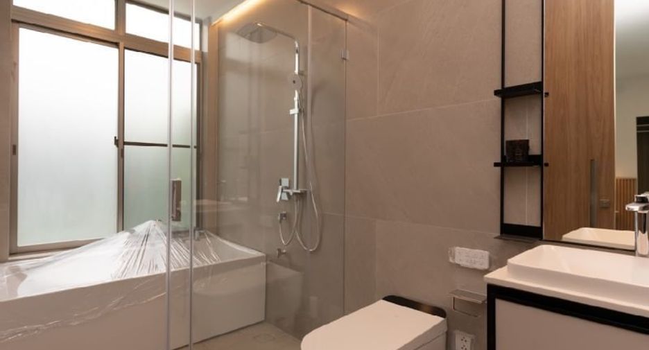 For rent 4 bedrooms house in Saphan Sung, Bangkok