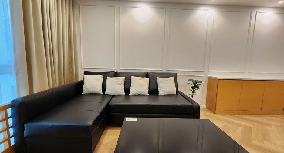 For rent 2 bedrooms condo in Watthana, Bangkok