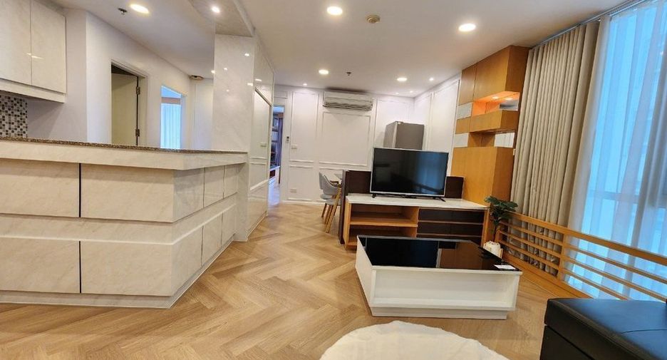 For rent 2 bedrooms condo in Watthana, Bangkok