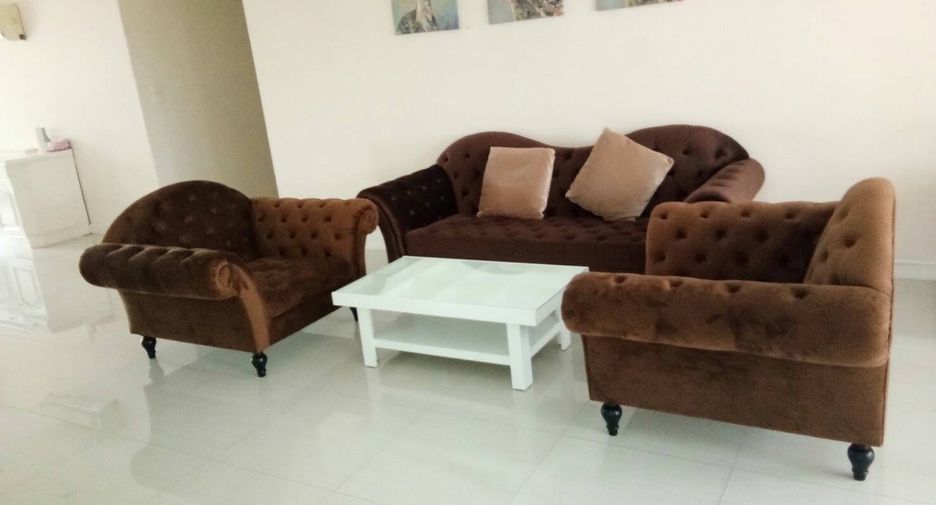 For rent 3 bedrooms condo in Khlong Toei, Bangkok