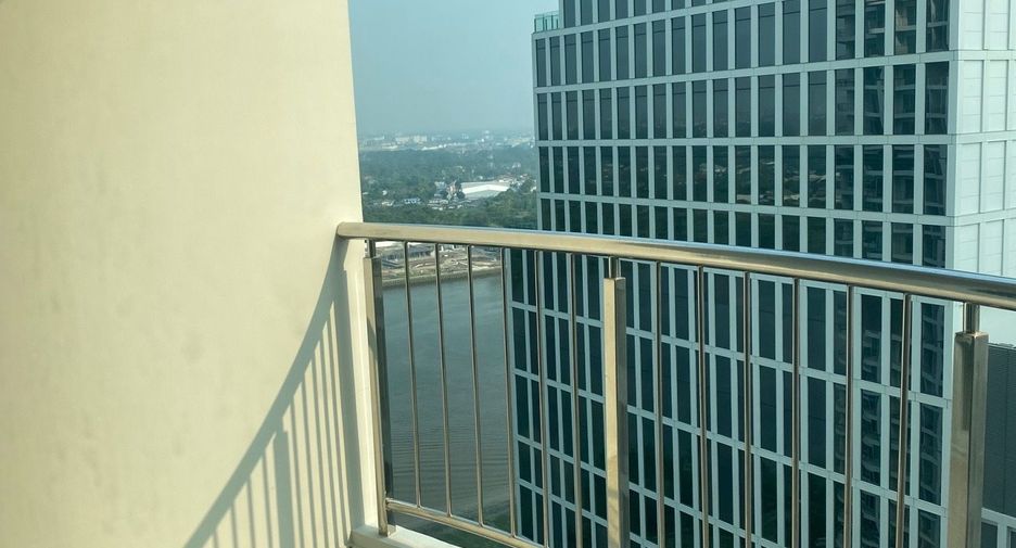 Condo en alquiler de 2 habitaciones en Yan Nawa, Bangkok