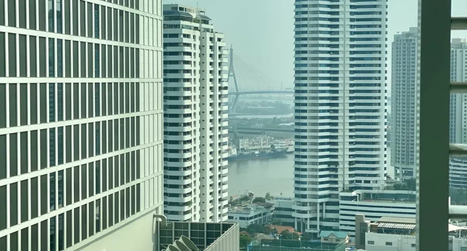 Condo en alquiler de 2 habitaciones en Yan Nawa, Bangkok