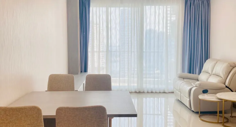 Condo en alquiler de 2 habitaciones en Yan Nawa, Bangkok