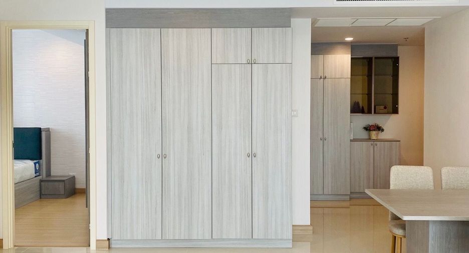 Condo en alquiler de 2 habitaciones en Yan Nawa, Bangkok