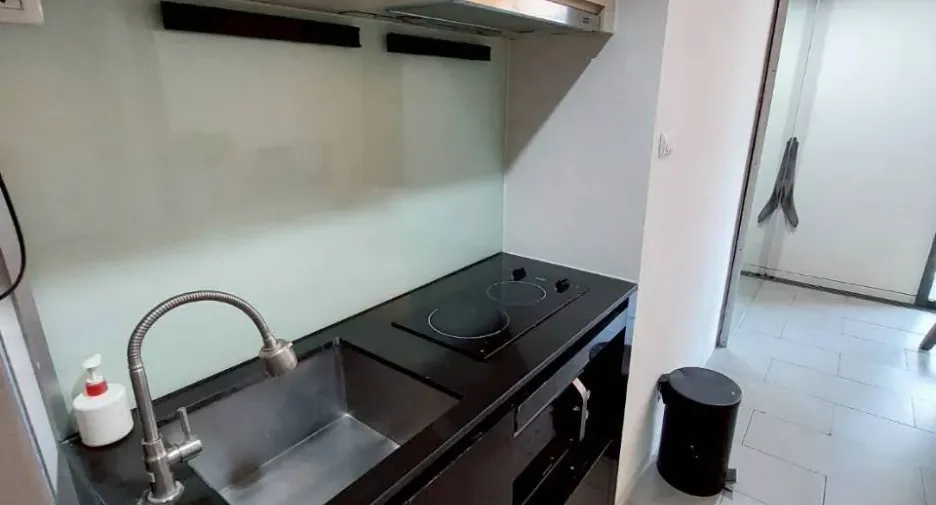 For rent studio condo in Phaya Thai, Bangkok