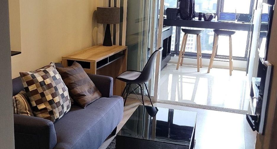 Condo en alquiler de 1 habitaciones en Khlong Toei, Bangkok