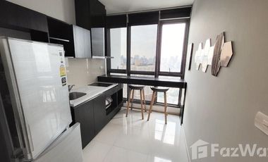 Condo en alquiler de 1 habitaciones en Khlong Toei, Bangkok