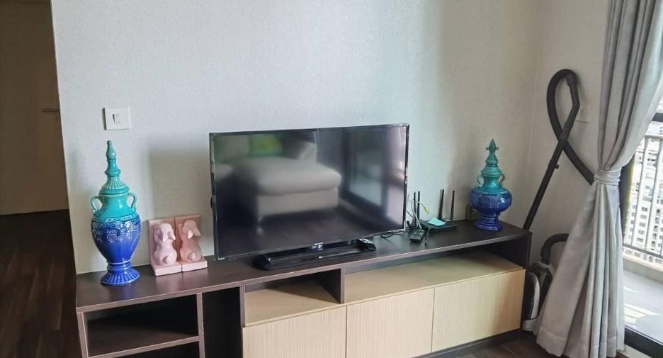 For rent 2 bedrooms condo in Mueang Samut Prakan, Samut Prakan