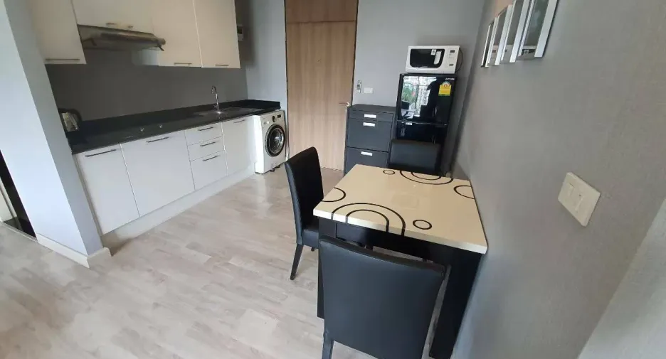 Condo en alquiler de estudio en Khlong Toei, Bangkok