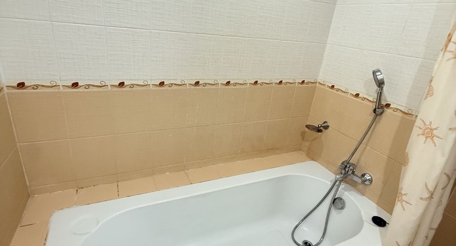 For rent 1 bed condo in Khlong Toei, Bangkok