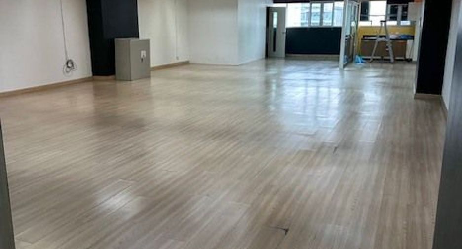 Аренда офис в Кхлонг Тоеи, Бангкок
