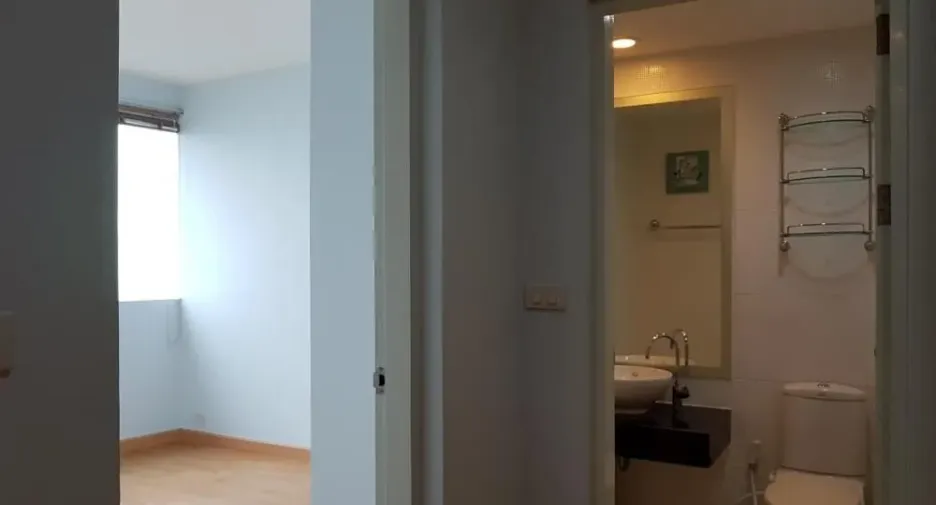 For rent 1 bed condo in Sathon, Bangkok