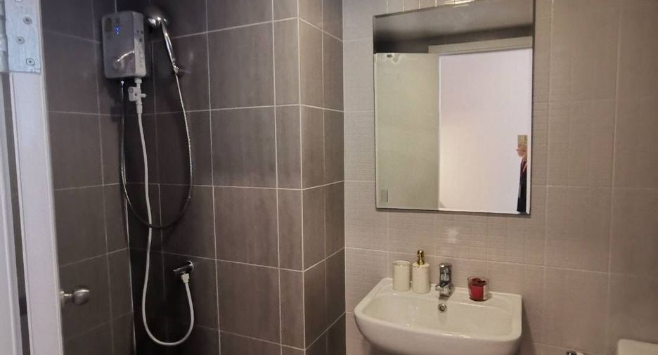 For rent 2 bedrooms condo in Mueang Samut Prakan, Samut Prakan