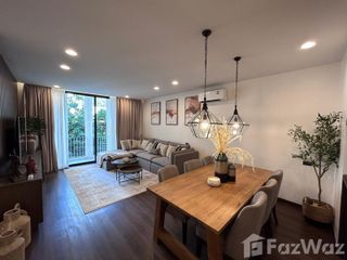 For rent 3 bedrooms townhouse in Bang Rak, Bangkok