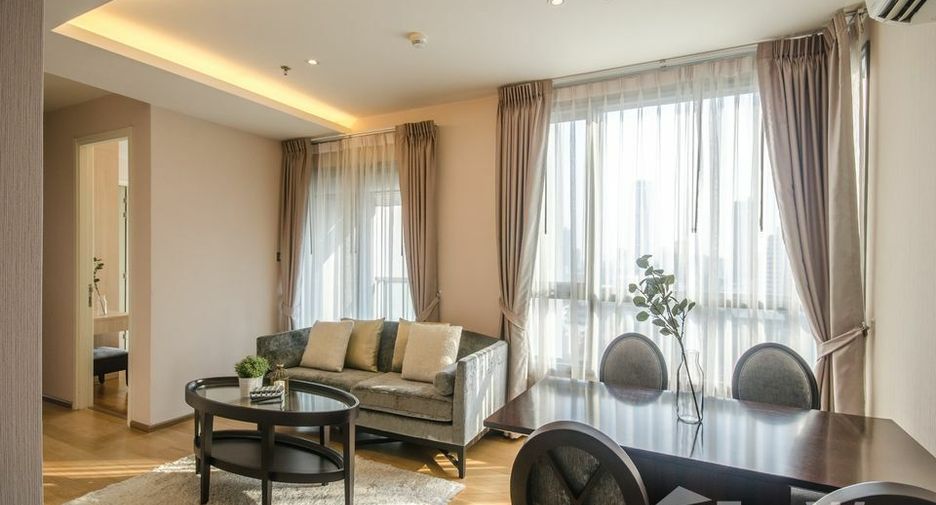 For rent 2 bedrooms condo in Watthana, Bangkok
