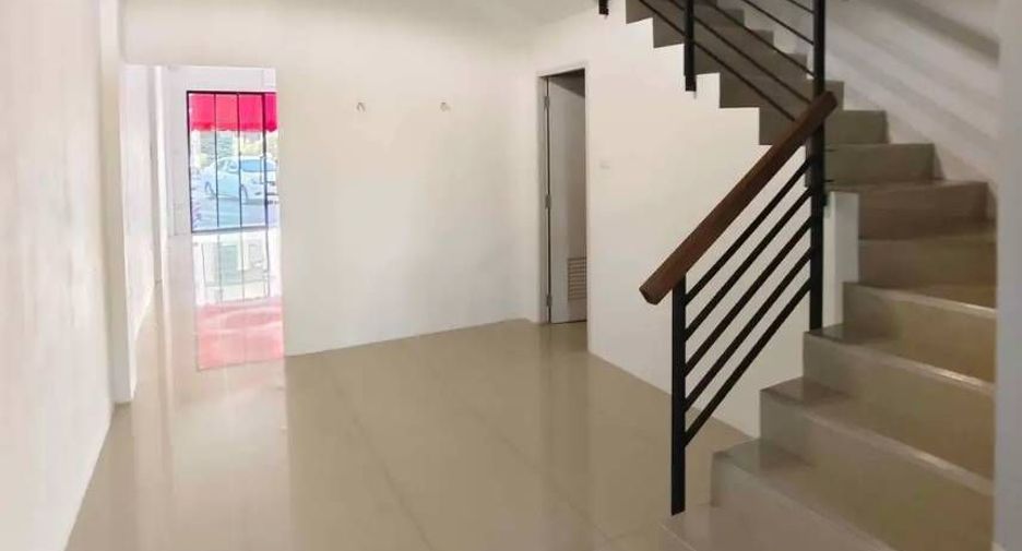 For rent 2 bedrooms retail Space in Khlong Sam Wa, Bangkok