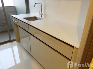 Wohnung zur Miete mit 1 Zimmer in Bang Rak, Bangkok