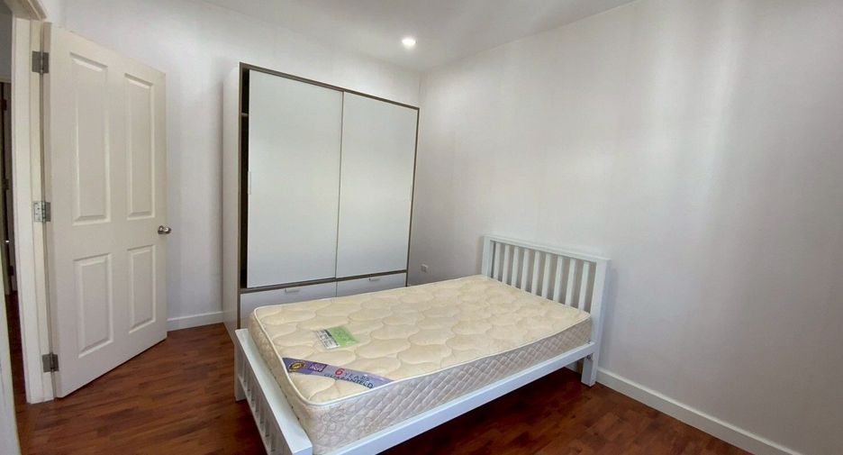 Reihenhaus zur Miete mit 3 Zimmer in Bangkok Yai, Bangkok