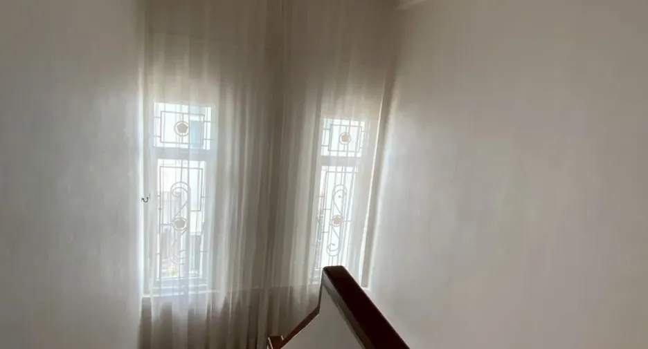 Casa adosada en alquiler de 3 habitaciones en Bangkok Yai, Bangkok