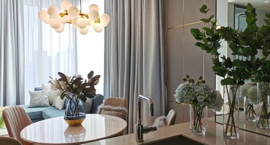 For rent 2 bedrooms condo in Pathum Wan, Bangkok