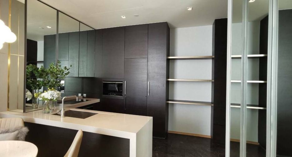 For rent 2 bedrooms condo in Pathum Wan, Bangkok