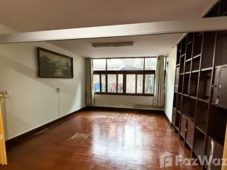 Аренда торговое помещение в Банг Рак, Бангкок
