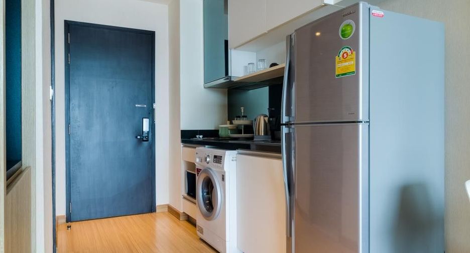 For rent studio condo in Khlong Toei, Bangkok