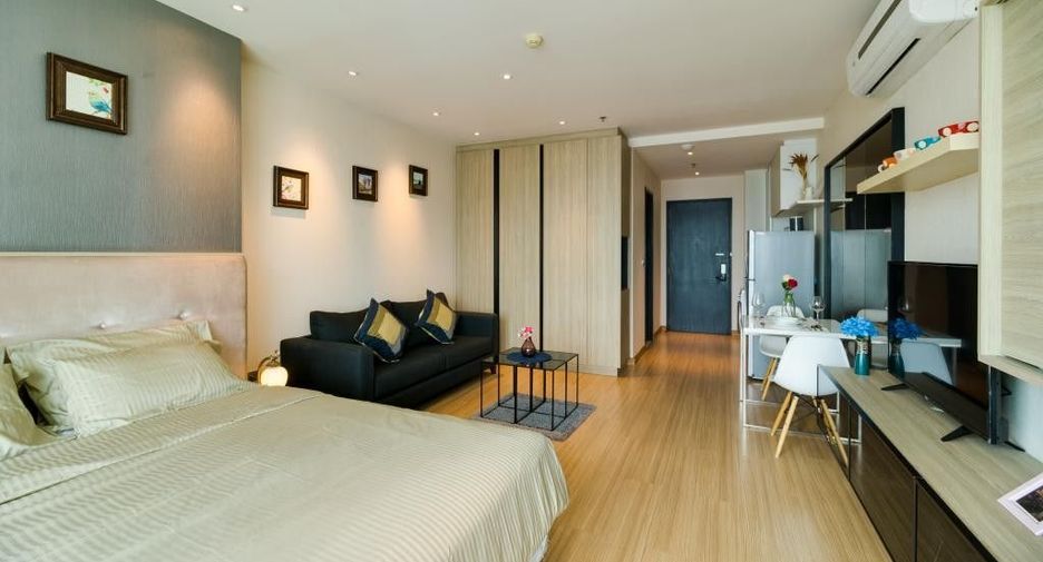 For rent studio condo in Khlong Toei, Bangkok