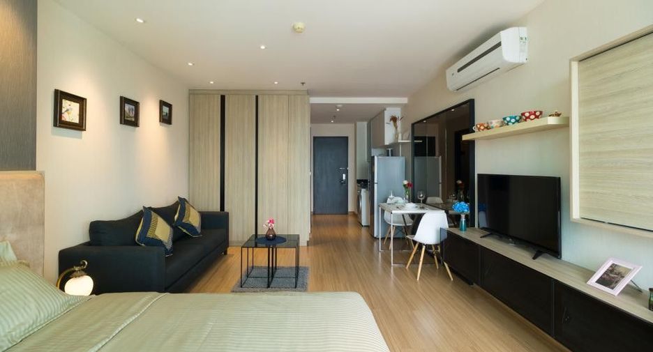 For rent studio condo in Khlong Toei, Bangkok