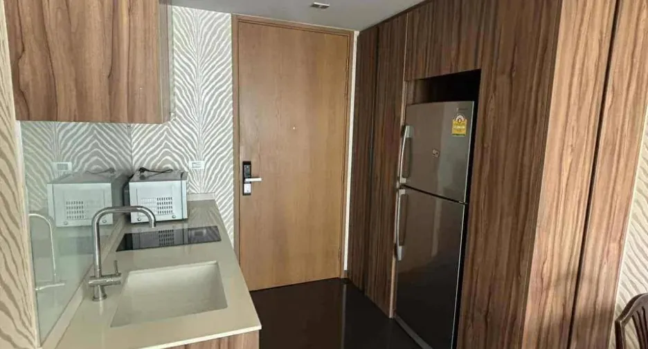 For rent 1 bed condo in Watthana, Bangkok