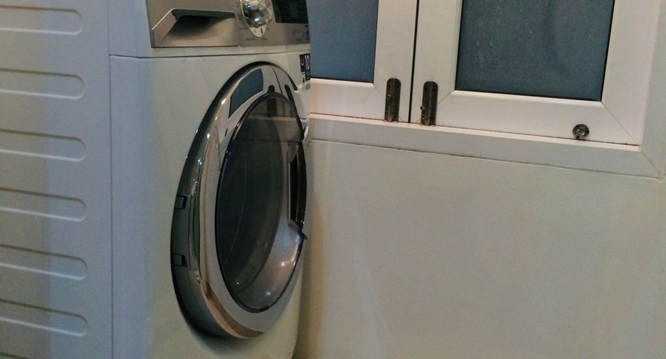 For rent 2 bedrooms condo in Pathum Wan, Bangkok