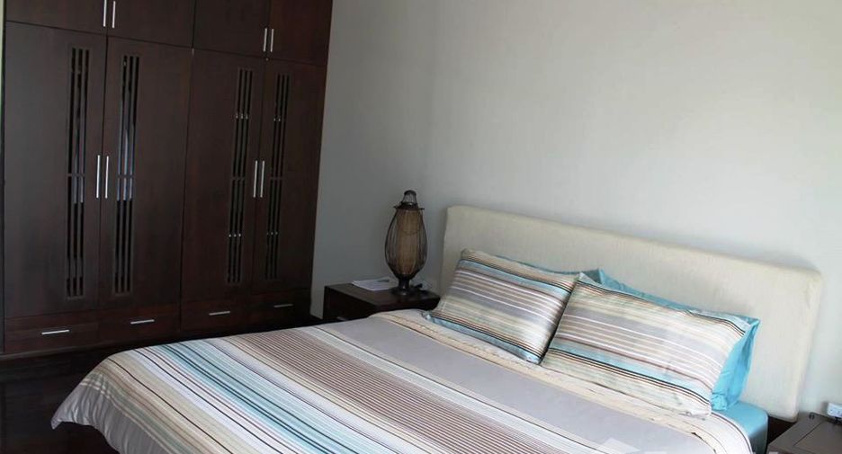 For rent 2 bedrooms condo in Sathon, Bangkok