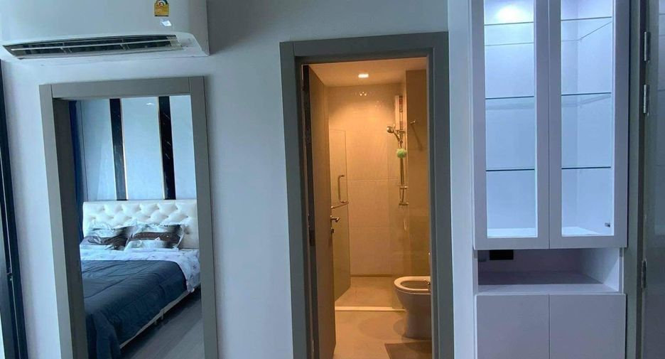 À louer 2 chambres condo à Huai Khwang, Bangkok