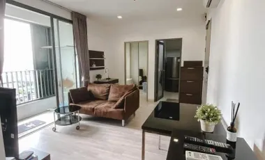Condo en alquiler de 2 habitaciones en Phra Khanong, Bangkok