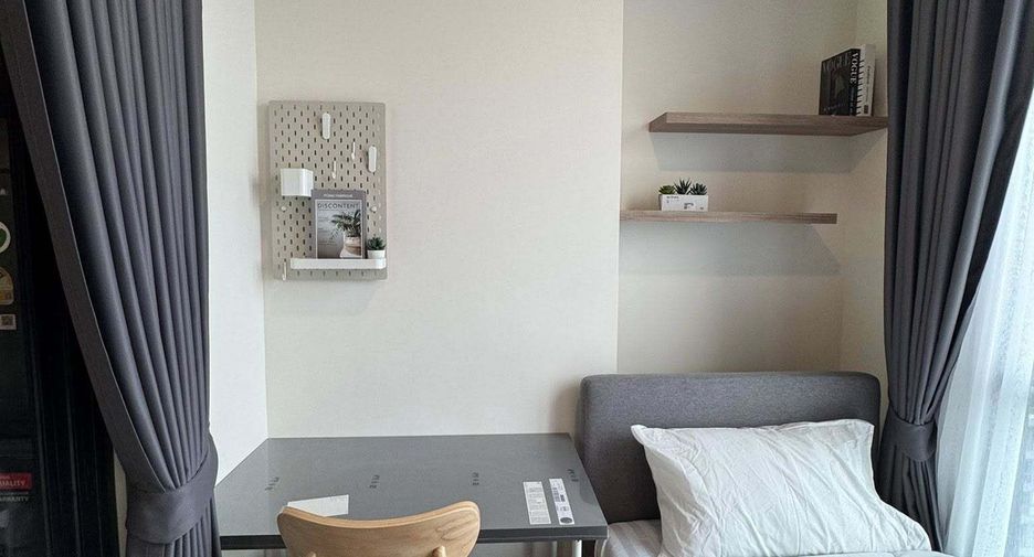 Condo en alquiler de 2 habitaciones en Huai Khwang, Bangkok