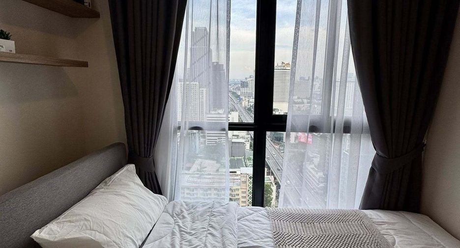 Condo en alquiler de 2 habitaciones en Huai Khwang, Bangkok