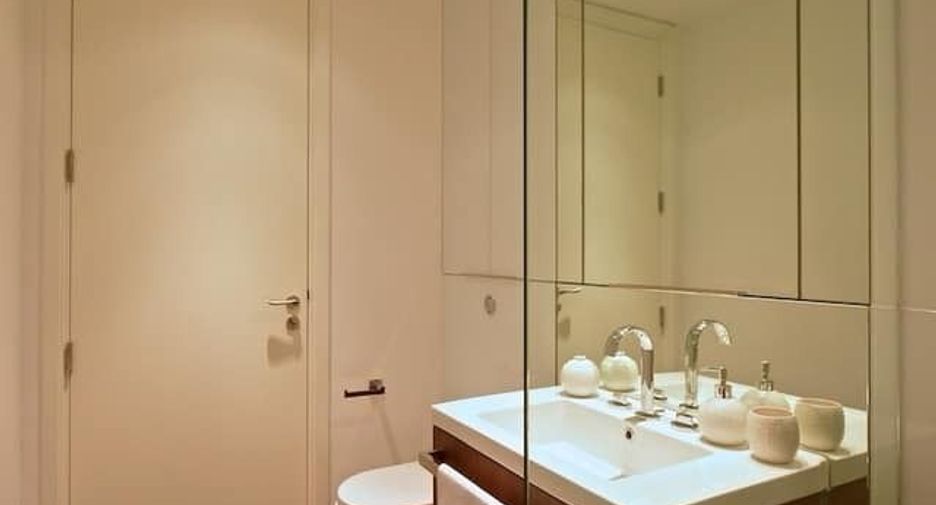 For rent 2 bedrooms condo in Pathum Wan, Bangkok