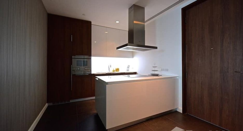 For rent 2 bedrooms condo in Pathum Wan, Bangkok