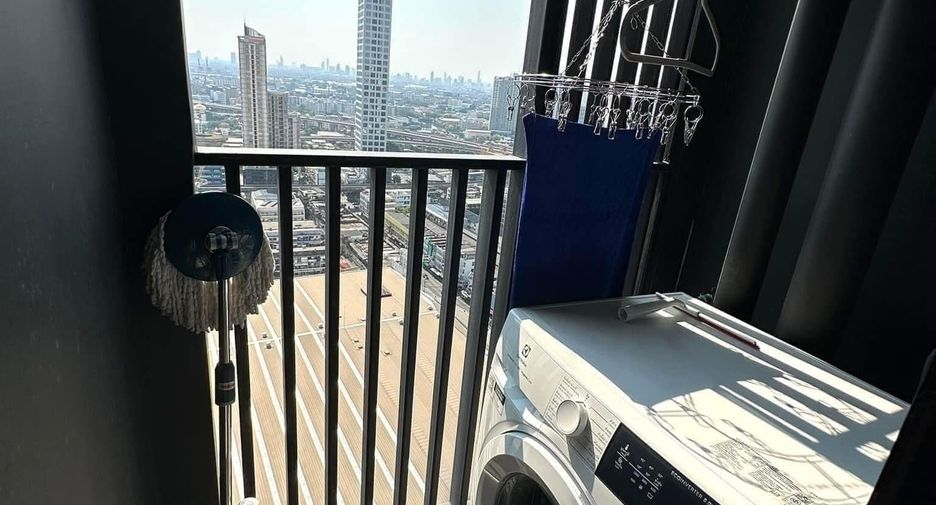 For rent 1 bed condo in Watthana, Bangkok