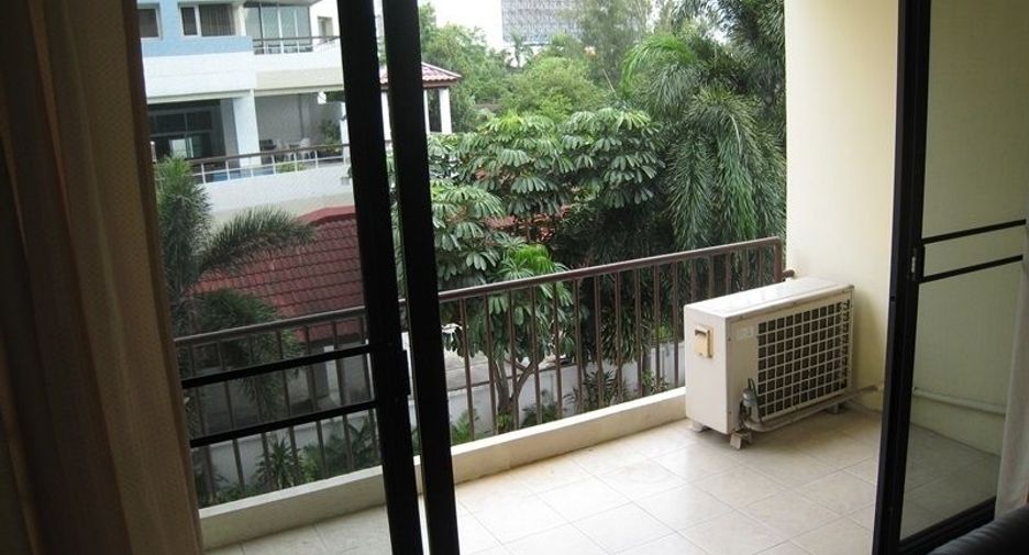 For rent 2 bedrooms apartment in Khlong Toei, Bangkok
