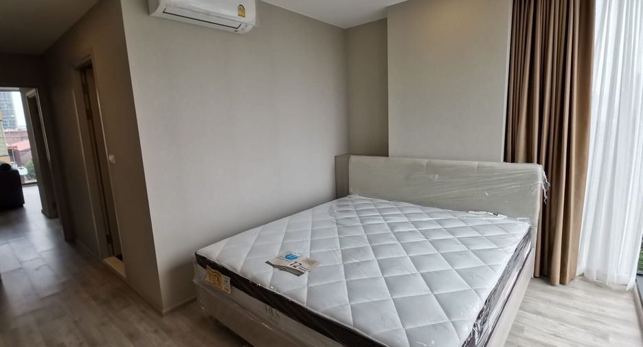 For rent 2 bedrooms condo in Phra Khanong, Bangkok
