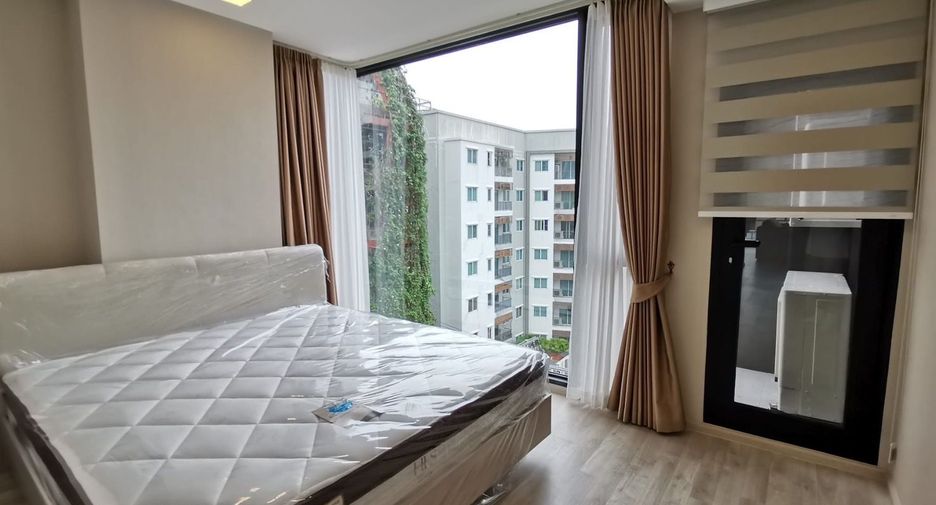 For rent 2 bedrooms condo in Phra Khanong, Bangkok