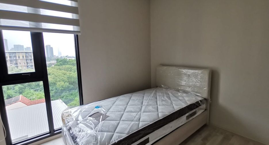 For rent 2 bedrooms condo in Phra Khanong, Bangkok