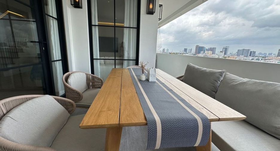 For rent 3 bedrooms condo in Watthana, Bangkok